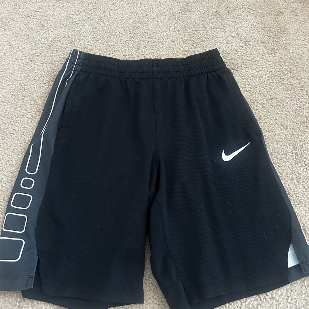 Nike dri-fit XL black basketball shorts